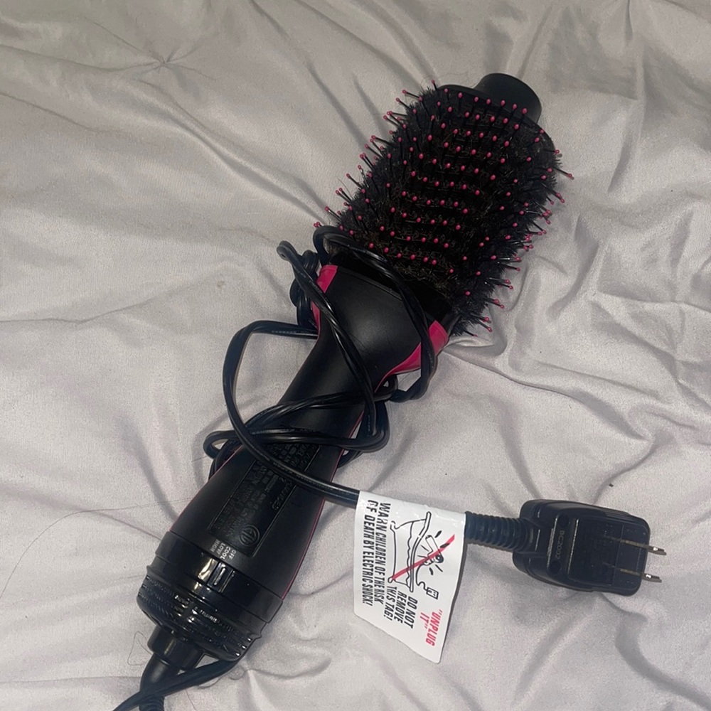REVLON STYLER